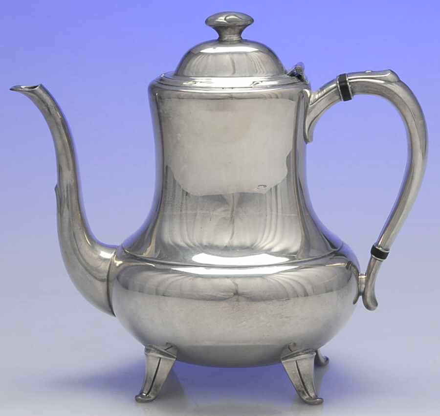Croydon (Silverplate, Hollowware) Silverplate Coffee Pot by Oneida Silver-1
