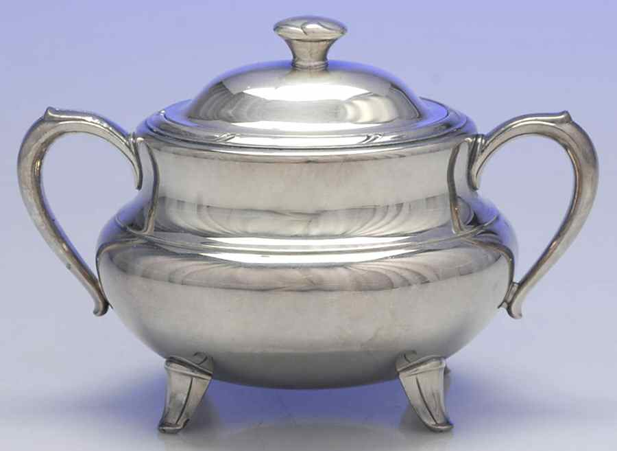 Croydon (Silverplate, Hollowware) Sugar Bowl & Lid by Oneida Silver-1