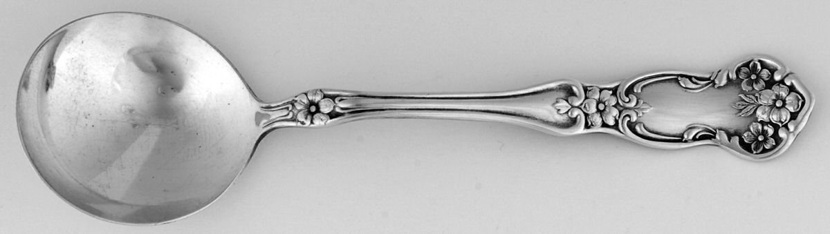 Daisy (Silverplate, 1910) Round Bowl Soup Spoon (Bouillon) by Oneida Silver-1