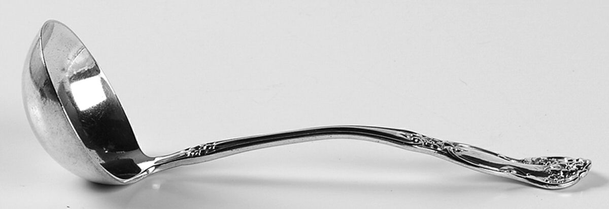 Daisy (Silverplate, 1910) Solid Gravy Ladle by Oneida Silver-1