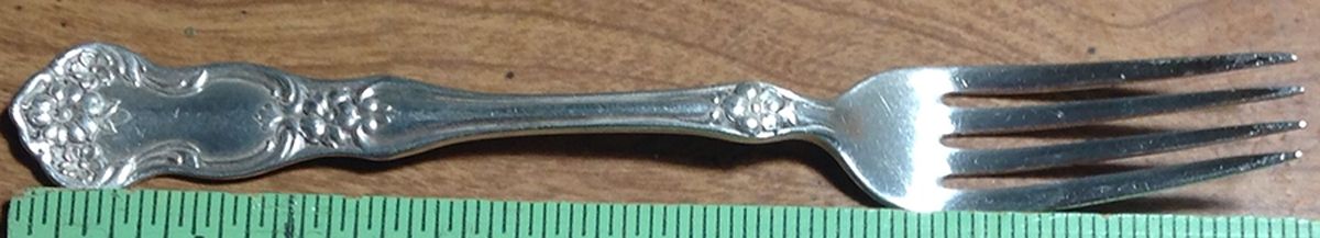 Daisy (Silverplate, 1910) Individual Salad Fork by Oneida Silver-1