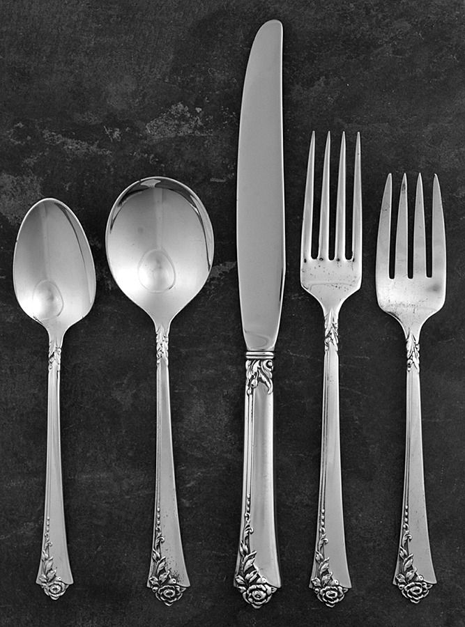 Damask Rose (Sterling, 1946, No Monograms) 5 Piece Place Size Setting by Oneida Silver-1