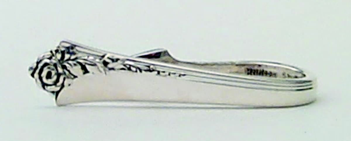 Damask Rose (Sterling, 1946, No Monograms) Napkin Clip by Oneida Silver-1