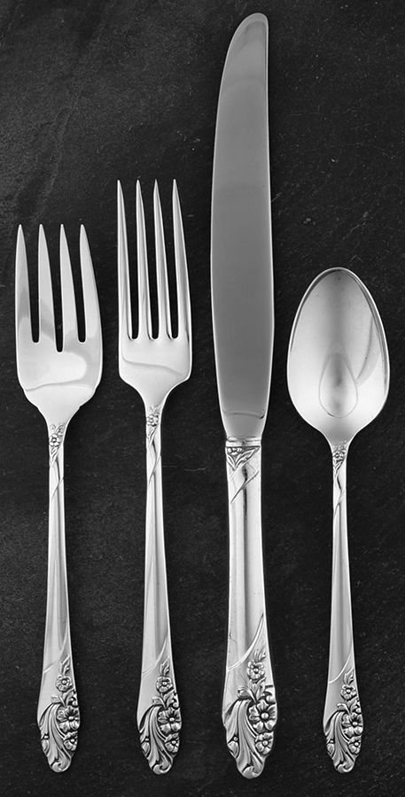 Evening Star (Silverplate, 1950) 4 Piece Place Setting by Oneida Silver-1