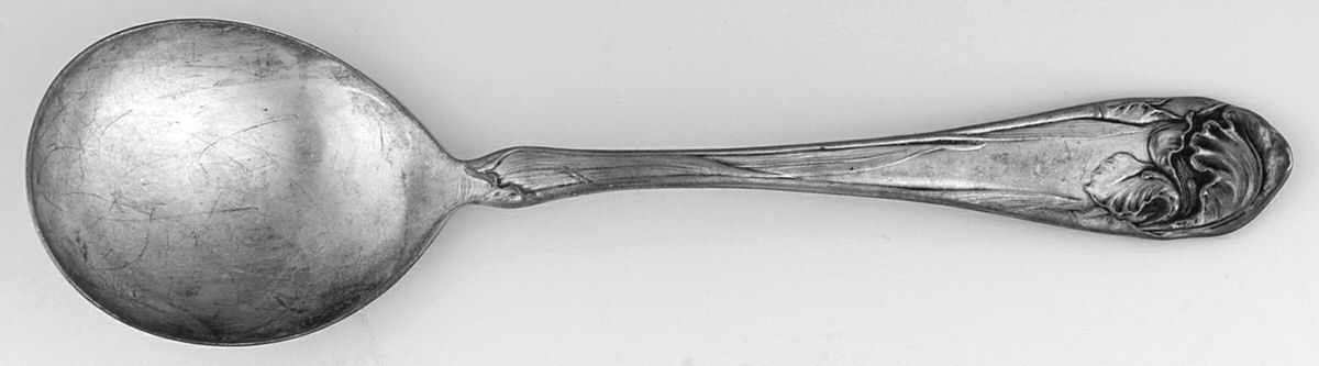 Flower De Luce (Silverplate, 1904) Round Bowl Soup Spoon (Gumbo) by Oneida Silver-1