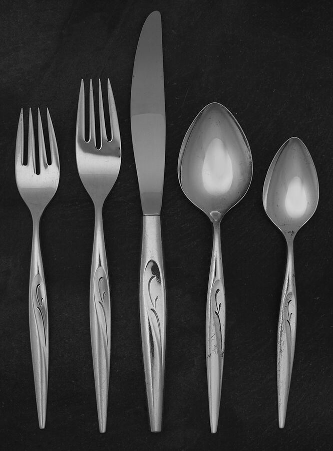 Flight (Silverplate, 1963) 5 Piece Place Setting by Oneida Silver-1