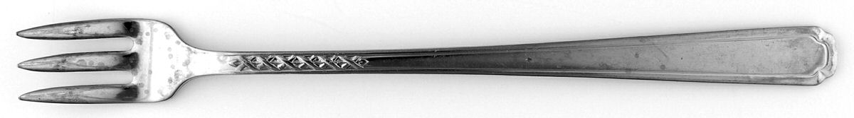 Flight (Stainless, Deluxe) Cocktail/Seafood Fork by Oneida Silver-1