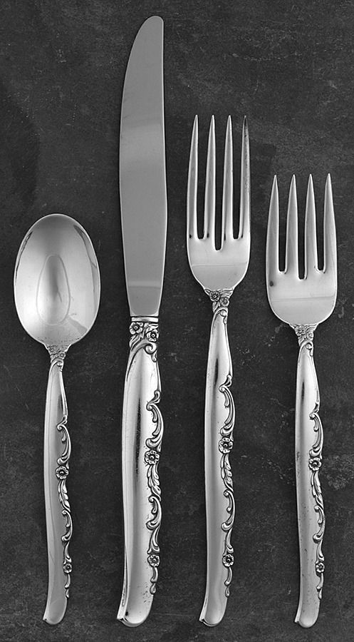 Flower Lane (Sterling, 1957) 4 Piece Place Size Setting by Oneida Silver-1