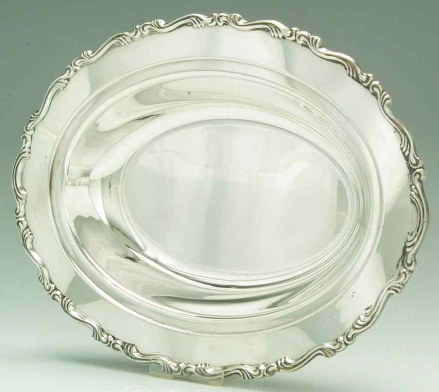 Georgian Scroll (Silverplate, Hollowware) Silverplate Oval Vegetable Bowl by Oneida Silver-1