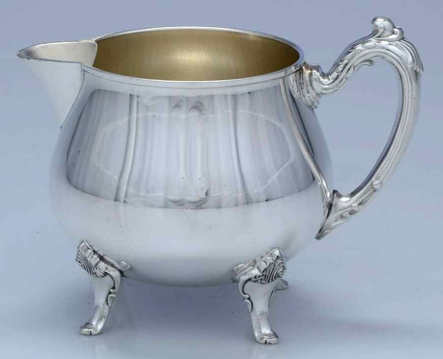 Georgian Scroll (Silverplate, Hollowware) Creamer by Oneida Silver-1