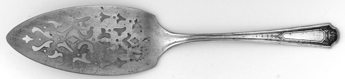 Glendale (Silverplate, 1930) Solid Pierced Pie Server by Oneida Silver-1