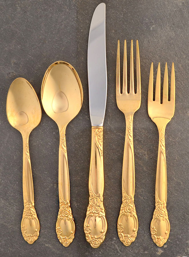 Golden Ballad-Country Lane (Gold Electroplate) 5 Piece Place Setting by Oneida Silver-1