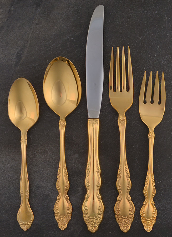 Golden Baroque Rose (Gold Electroplate) 5 Piece Place Setting by Oneida Silver-1