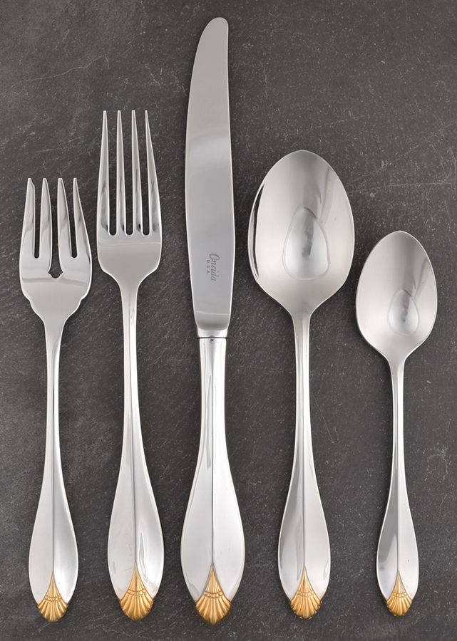 Golden Kingswood (Stainless, Gold Accent) 5 Piece Place Setting by Oneida Silver-1
