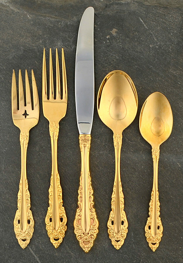 Golden Royal Grandeur (Gold Electroplate, 1975) 32 Piece Estate Set by Oneida Silver-1