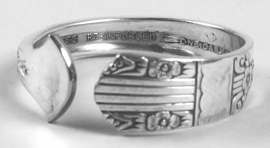 Harmony (Silverplate, 1938) Napkin Ring Large HC by Oneida Silver-1
