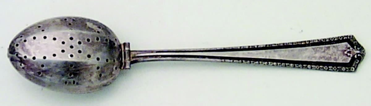 Henley (Silverplate, 1930) Solid Individual Overcup Tea Strainer by Oneida Silver-1