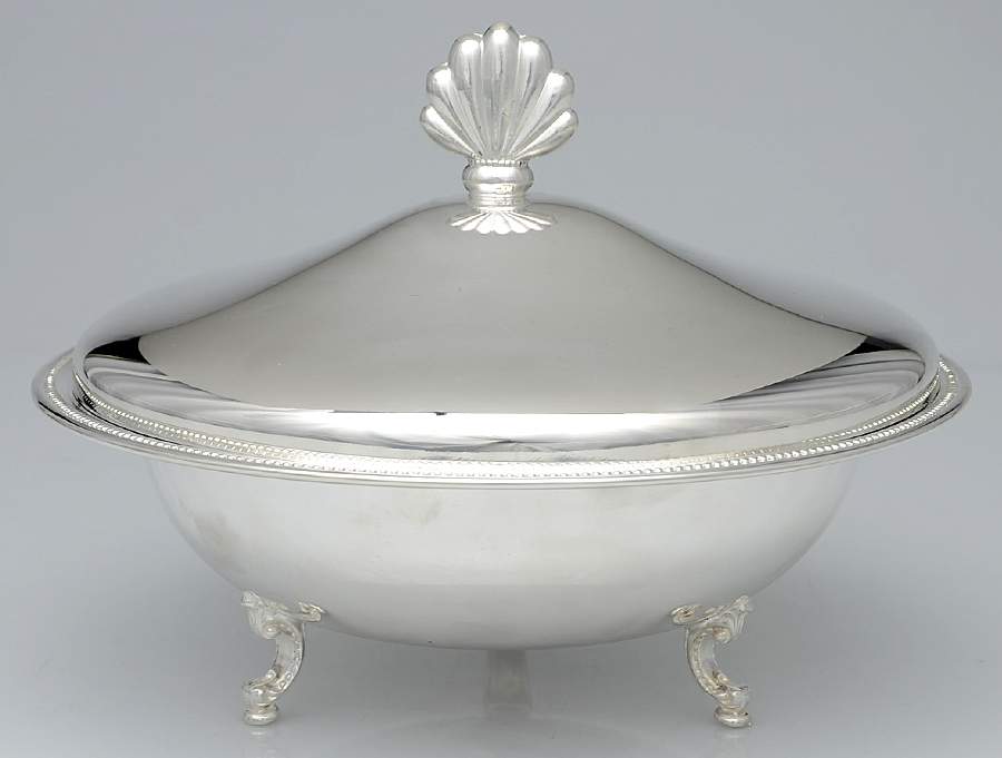 Jefferson (Silverplate, Hollowware) Plated Round Covered Casserole with Glass by Oneida Silver-1