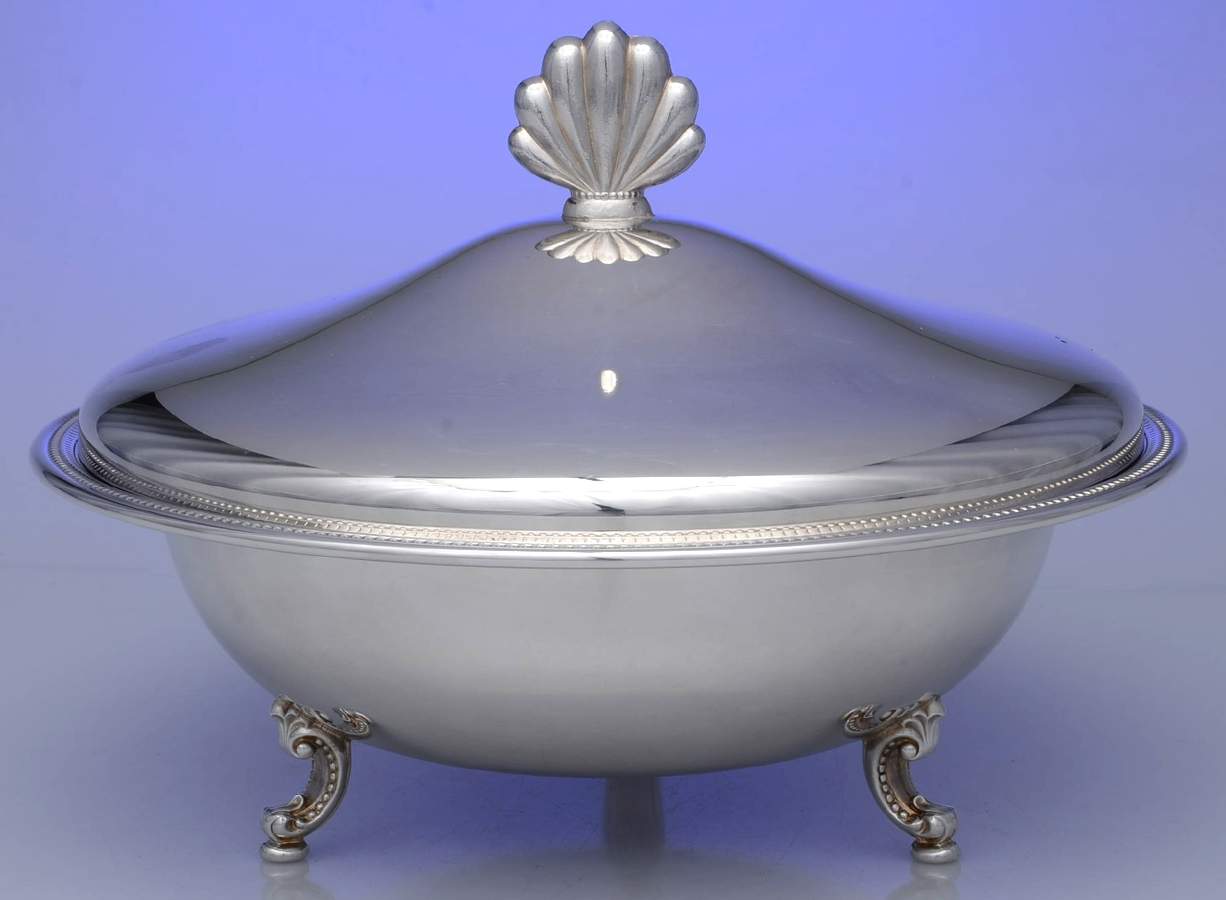 Jefferson (Silverplate, Hollowware) Silverplate Round Covered Casserole by Oneida Silver-1