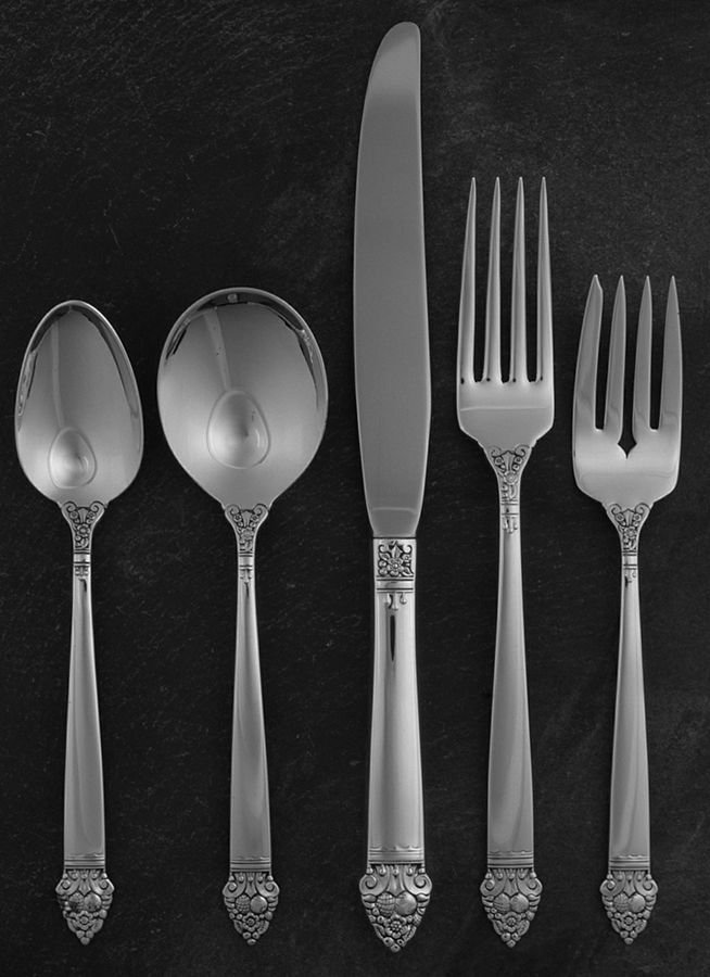 King Cedric (Sterling, 1949) 5 Piece Place Size Setting by Oneida Silver-1