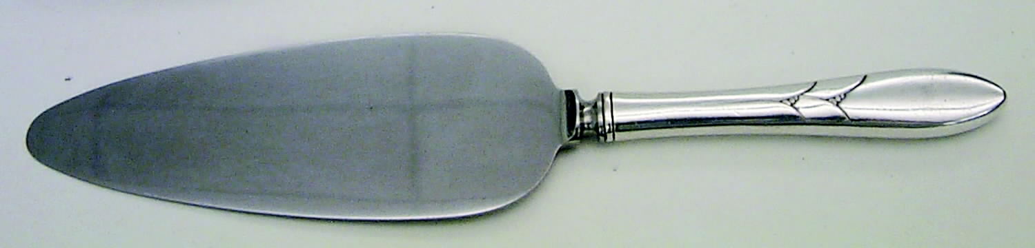 Lady Hamilton (Silverplate, 1932) Pie Server with Stainless Blade by Oneida Silver-1