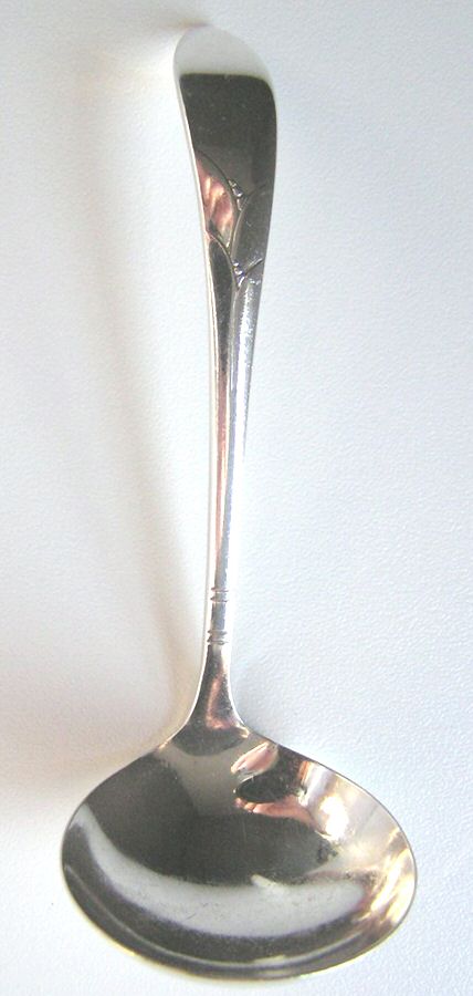 Lady Hamilton (Silverplate, 1932) Solid Piece Cream Ladle by Oneida Silver-1