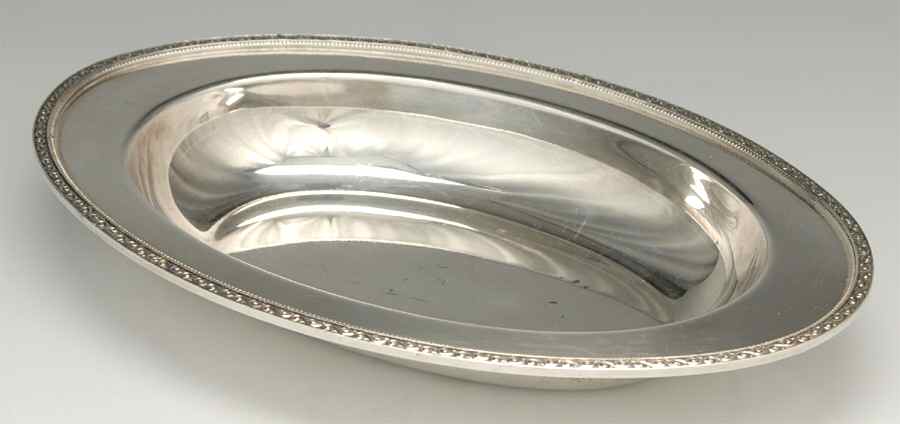 Lakewood (Silverplate, Hollowware) Medium Silverplate Oval Vegetable Bowl by Oneida Silver-1