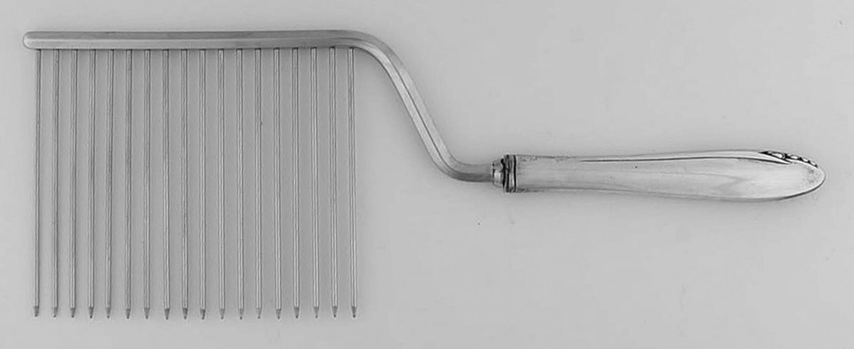 Lasting Spring (Sterling, 1949) Cake Breaker with Silverplate Prongs by Oneida Silver-1