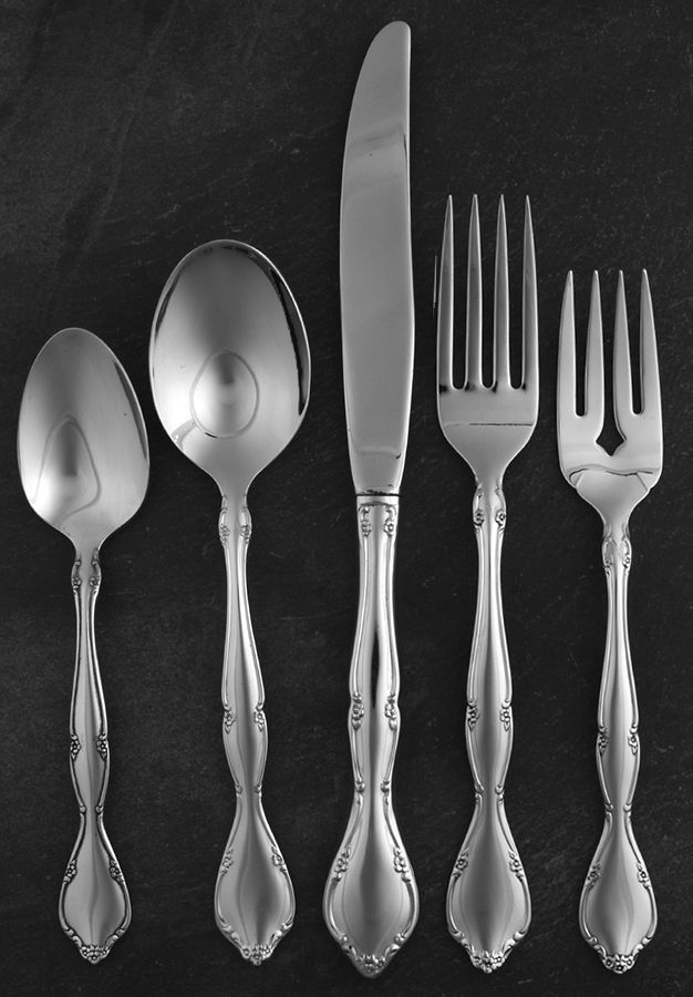 Lakewood-Tuxedo (Stainless, S.S.S.) 5 Piece Place Setting by Oneida Silver-1