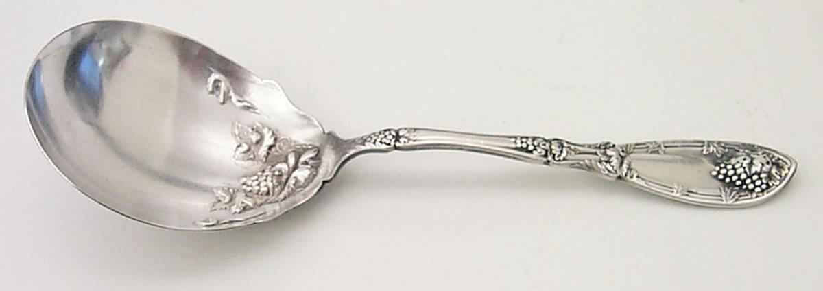 La Vigne (Silverplate, 1908) Solid Smooth Casserole Spoon by Oneida Silver-1