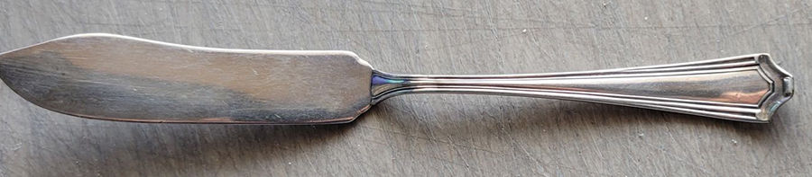 Lexington (Silverplate, 1914) Flat Handle Master Butter Knife by Oneida Silver-1