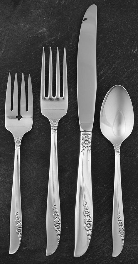 Lilac Time (Silverplate, 1957) 4 Piece Place Setting by Oneida Silver-1