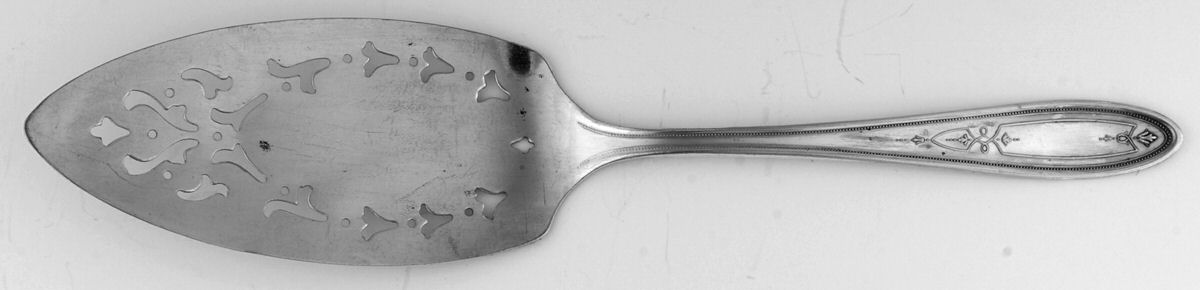 Lorain (Silverplate, 1928) Solid Pierced Pie Server by Oneida Silver-1