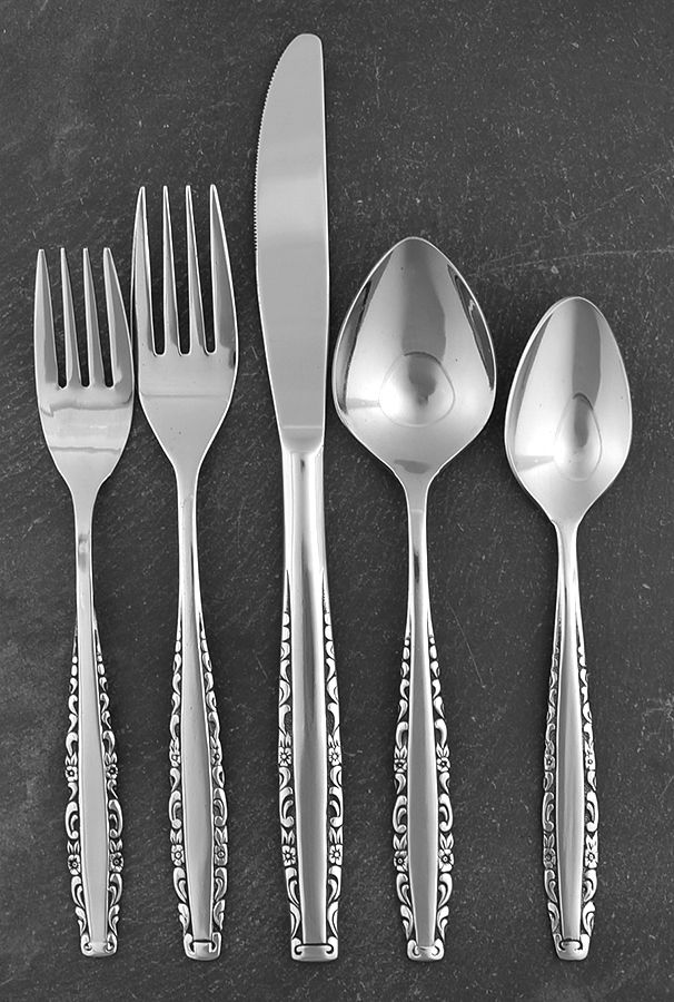Love Story (Stainless) 5 Piece Place Setting by Oneida Silver-1