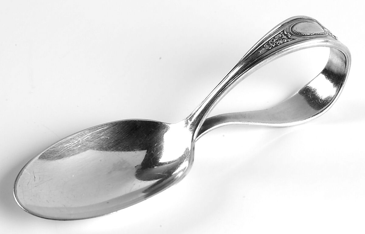 Louis XVI (Silverplate, 1911) Curved Handle Baby Spoon by Oneida Silver-1