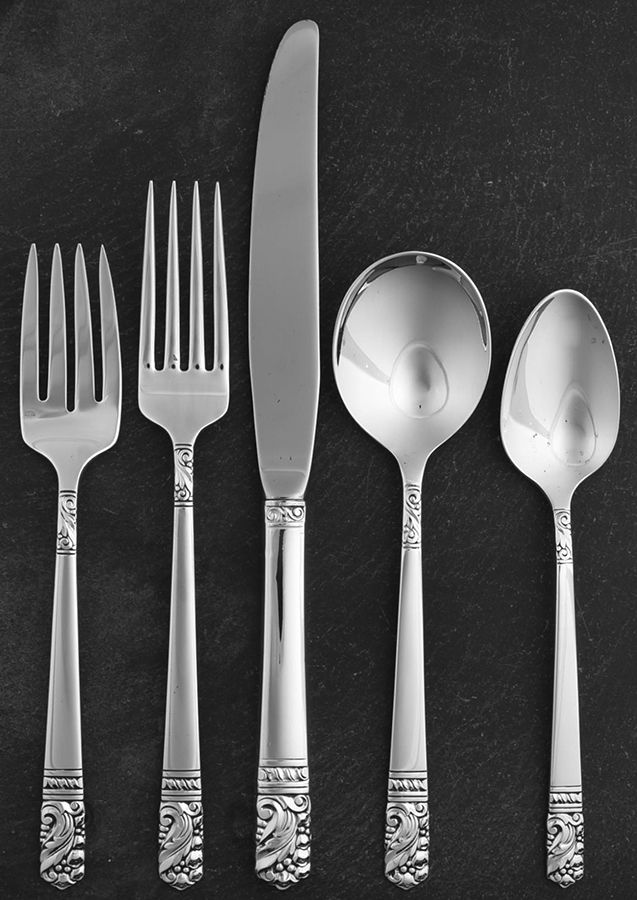 Mansion House (Sterling, 1948, Bright Finish) 5 Piece Place Size Setting by Oneida Silver-1