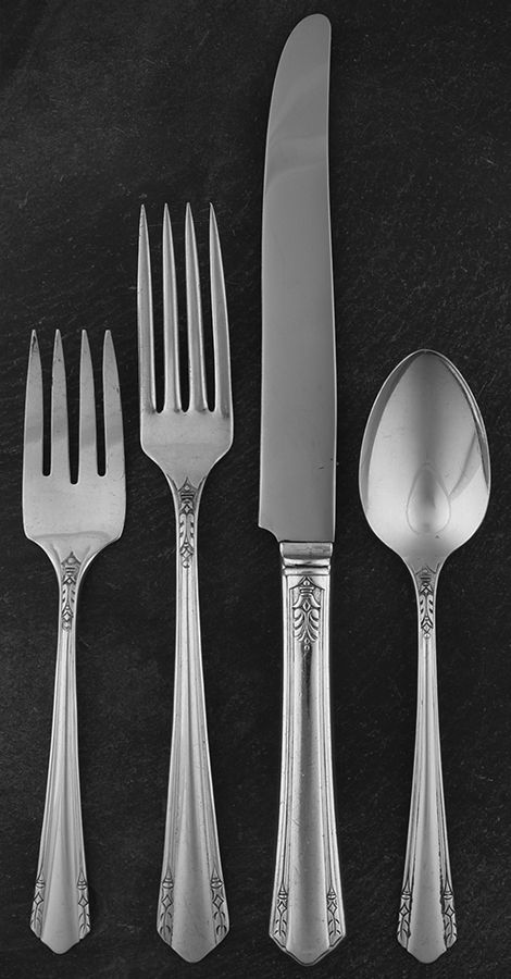 Malibu (Silverplate, 1934) 4 Piece Place Setting by Oneida Silver-1