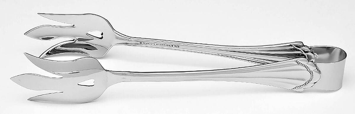 Marquette (Stainless) Solid Lettuce Tongs by Oneida Silver-1