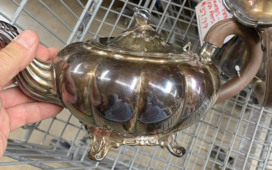 Melon-Plain (Silverplate, Hollowware) Brown Handle Teapot by Oneida Silver-1