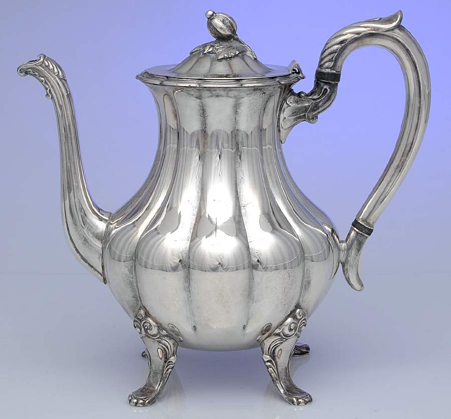 Melon-Plain (Silverplate, Hollowware) Coffee Pot by Oneida Silver-1