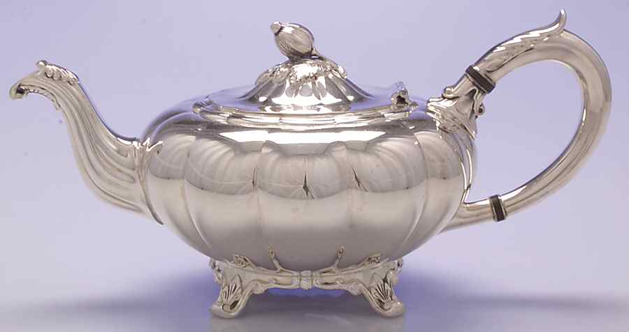 Melon-Plain (Silverplate, Hollowware) Teapot by Oneida Silver-1