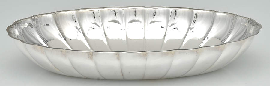 Silverplate Hollowware 11" Bread Tray by Oneida Silver-1