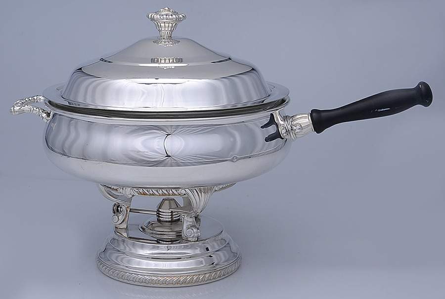 Silverplate Hollowware Chafing Dish W/Lid, Liner, Stand & Burner by Oneida Silver-1