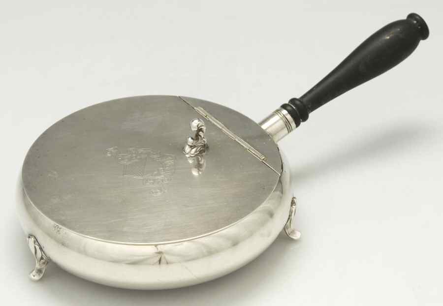 Silverplate Hollowware Silent Butler with Hinged Lid by Oneida Silver-1