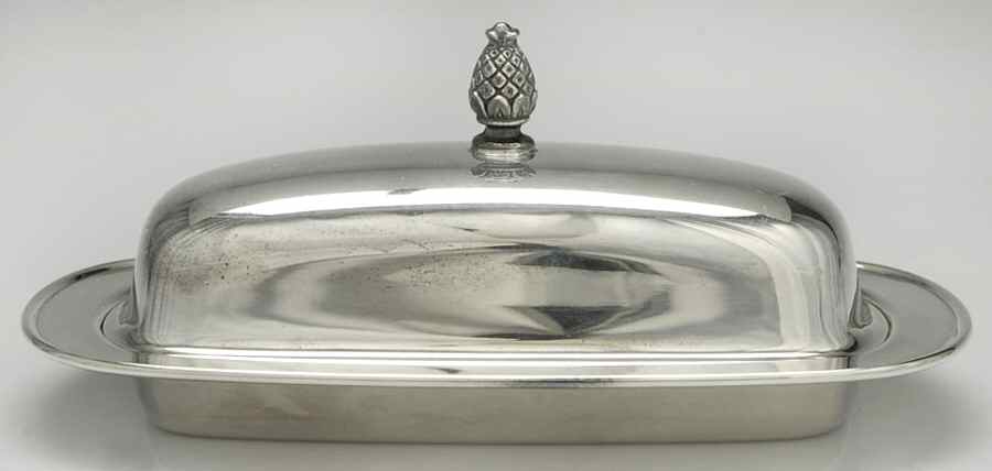 Silverplate Hollowware 1/4 Pound Covered Butter & Liner by Oneida Silver-1