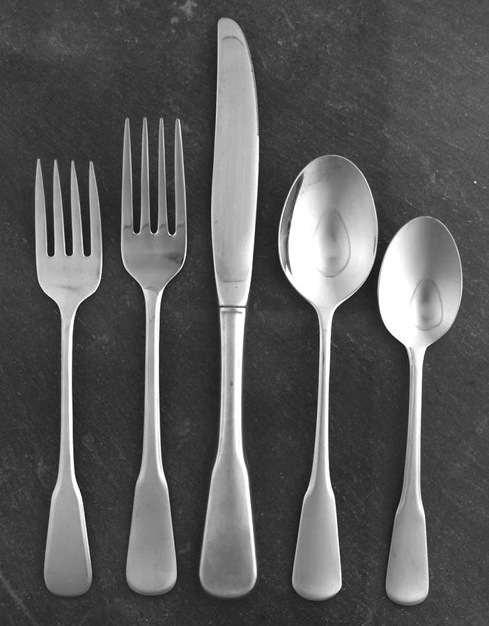 Minute Man-Colonial Boston-Satin (Stainless) 40 Piece Estate Set by Oneida Silver-1