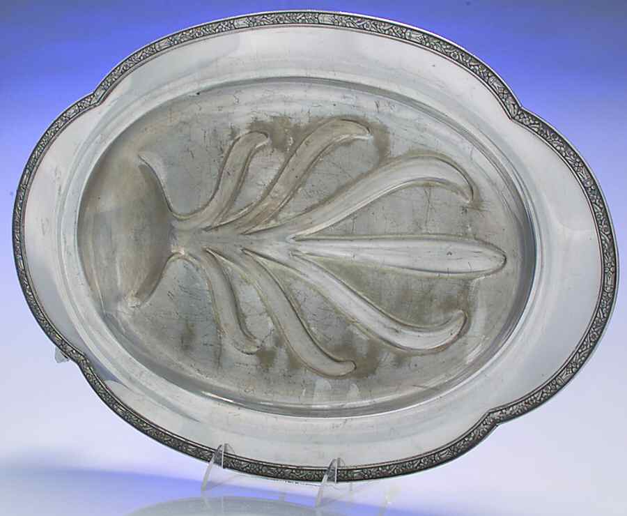 Montclair (Silverplate, Hollowware) Medium Plated Footed Meat Platter with Well by Oneida Silver-1
