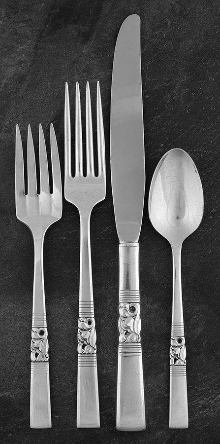 Morning Star (Silverplate, 1948) 4 Piece Place Setting by Oneida Silver-1