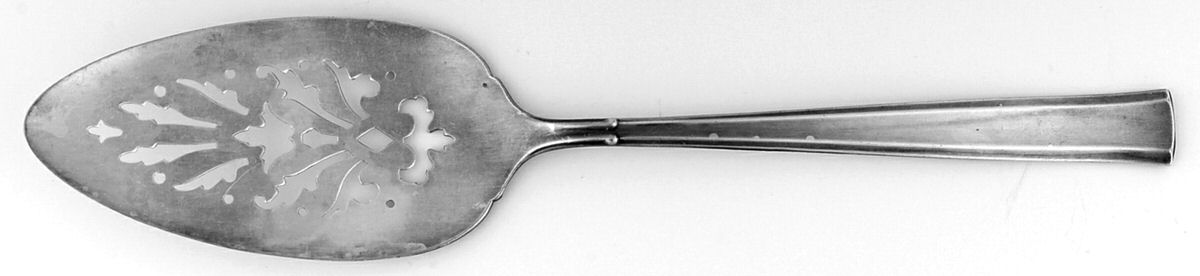 New Era (Silverplate, 1955) Solid Pierced Pie Server by Oneida Silver-1