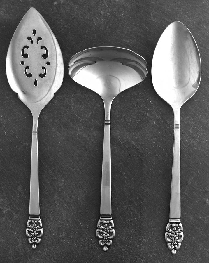 Nordic Crown (Deluxe Stainless) 3 Piece Completer Set by Oneida Silver-1